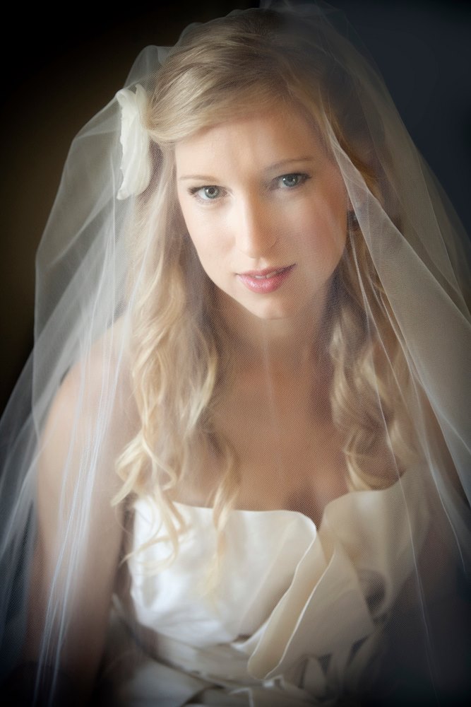 beauty and timelessness of bride on wedding day